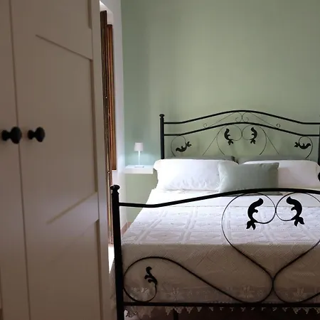 Sotto Le 3 Torri Apartment