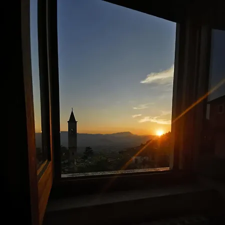 Sotto Le 3 Torri Apartment